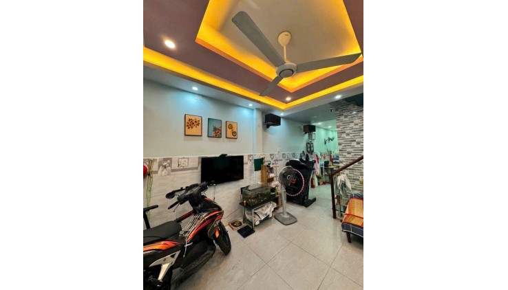 QUẬN 8, BÁN NHÀ MẶT TIỀN KINH DOANH VỪA Ở VỪA CHO THUÊ, SÁT Q5, NHỈNH 6 TỶ.